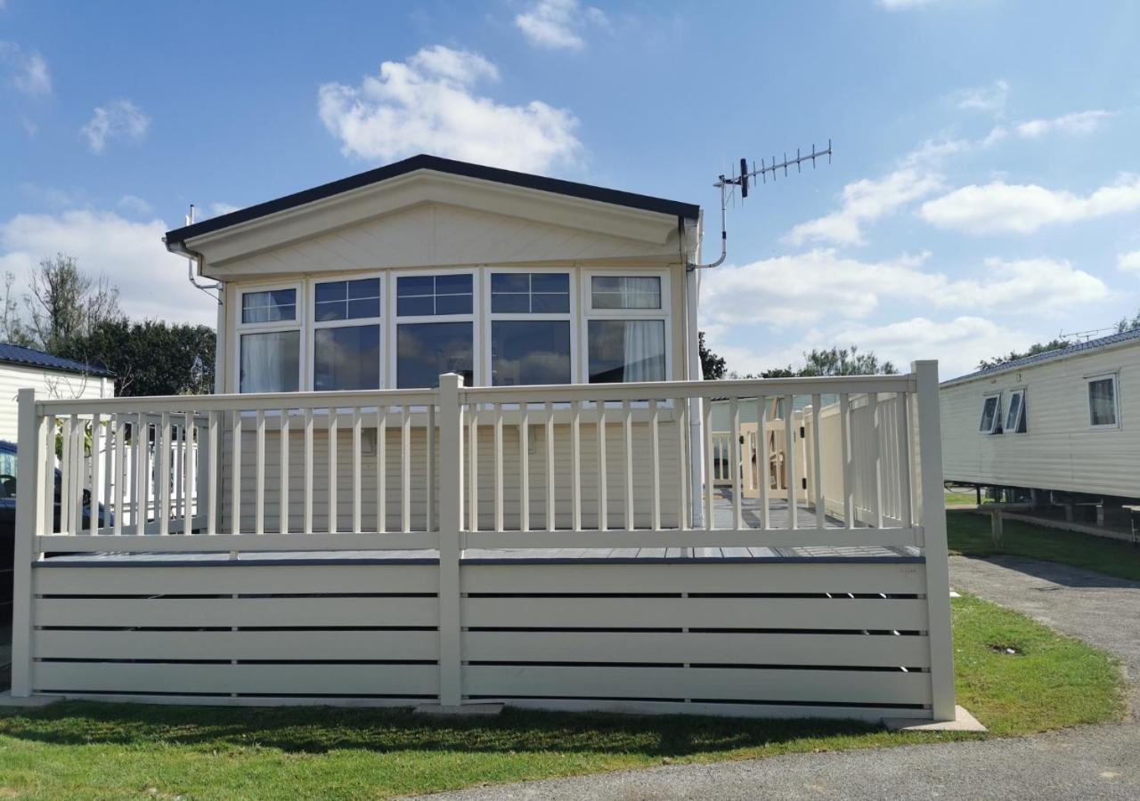 Tranquil 6 Berth Luxury Holiday Home Chichester Exterior foto